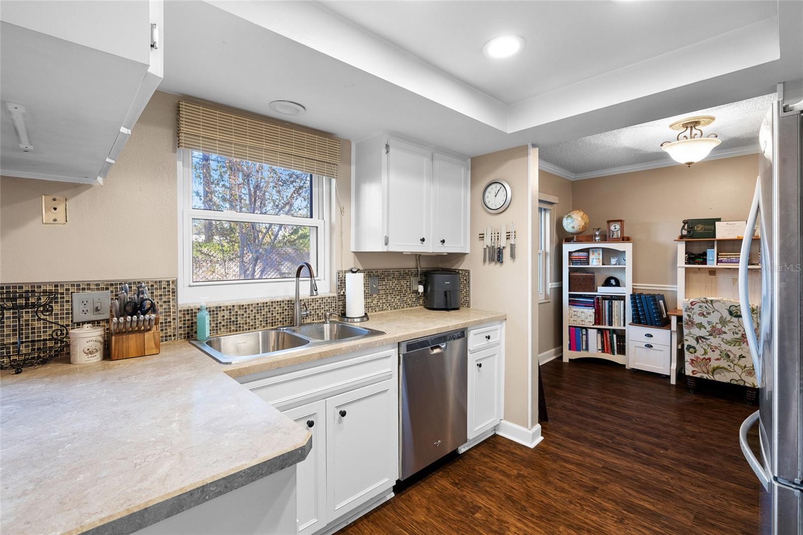 Image 11 of 38 For 7441 121st Terrace