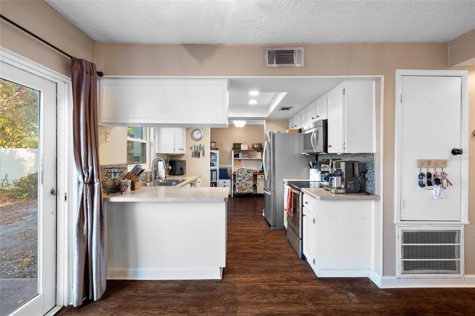 Image 14 of 38 For 7441 121st Terrace