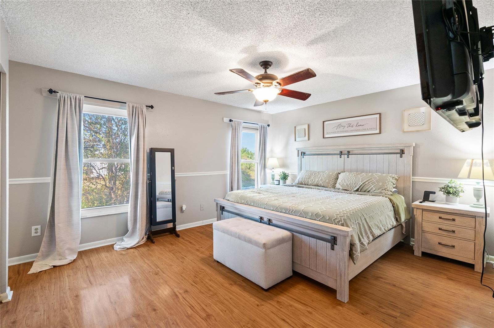 Image 18 of 38 For 7441 121st Terrace