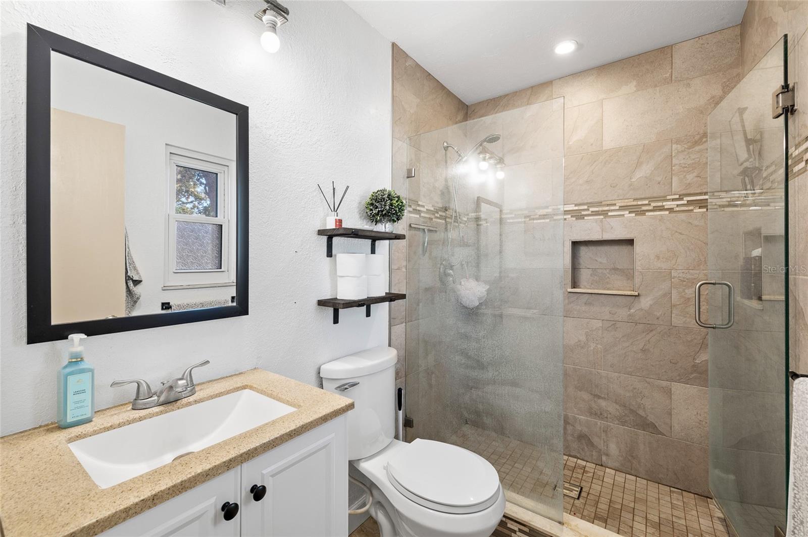 Image 21 of 38 For 7441 121st Terrace