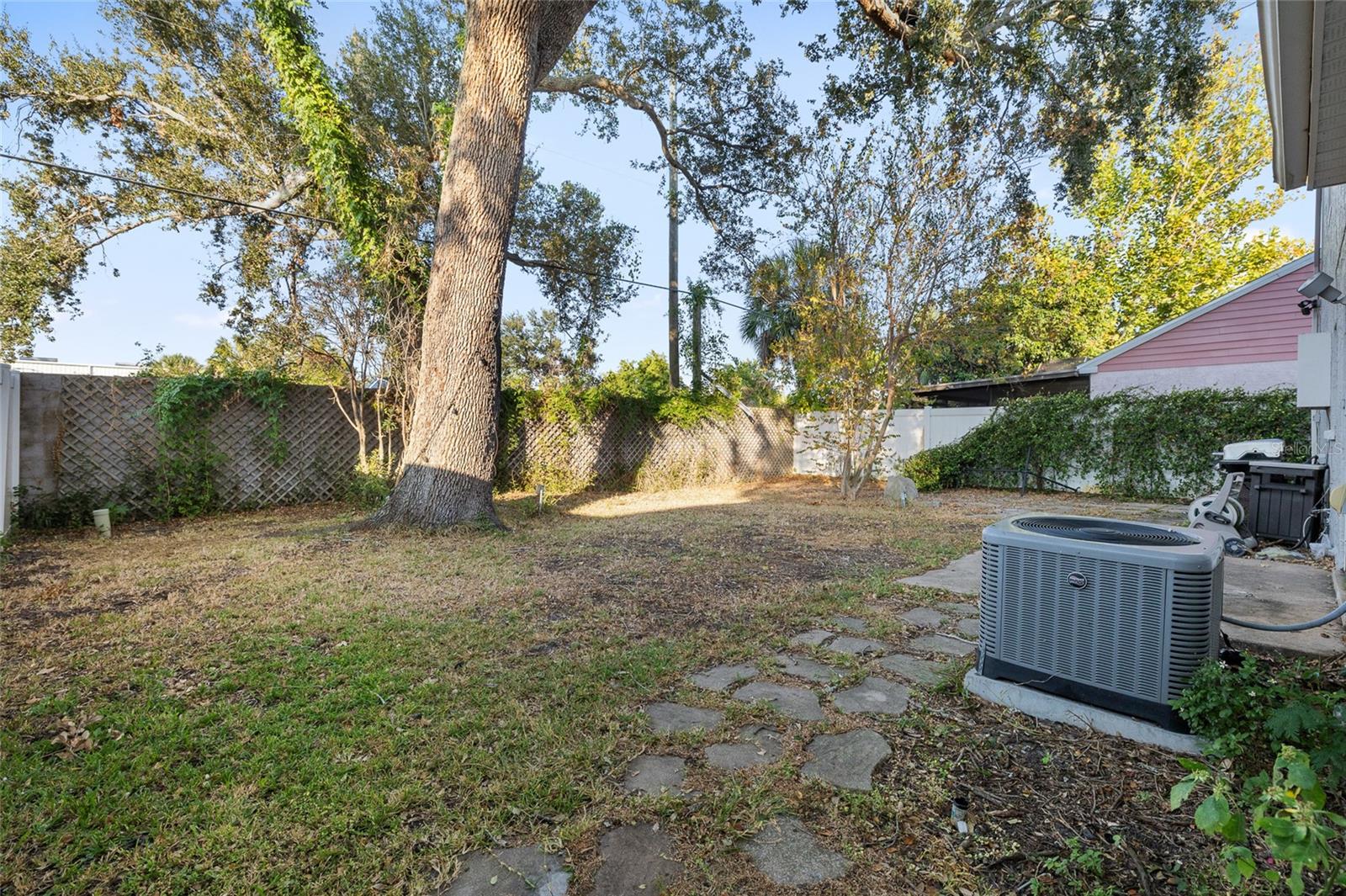 Image 28 of 38 For 7441 121st Terrace