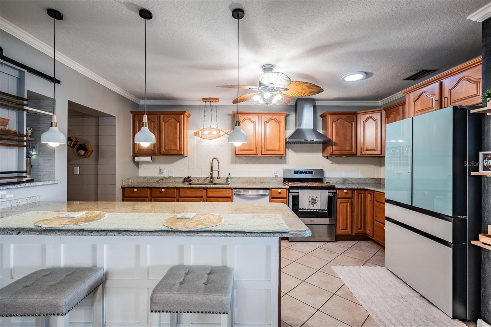 Image 11 of 49 For 302 Whitcomb Boulevard