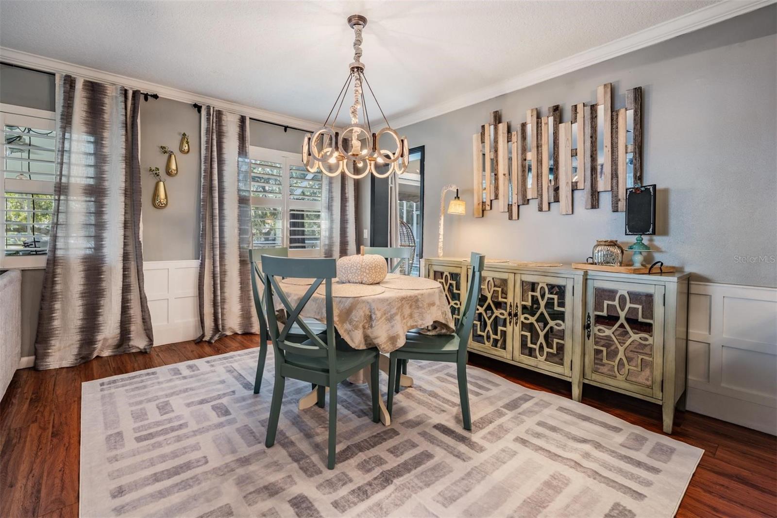 Image 12 of 49 For 302 Whitcomb Boulevard