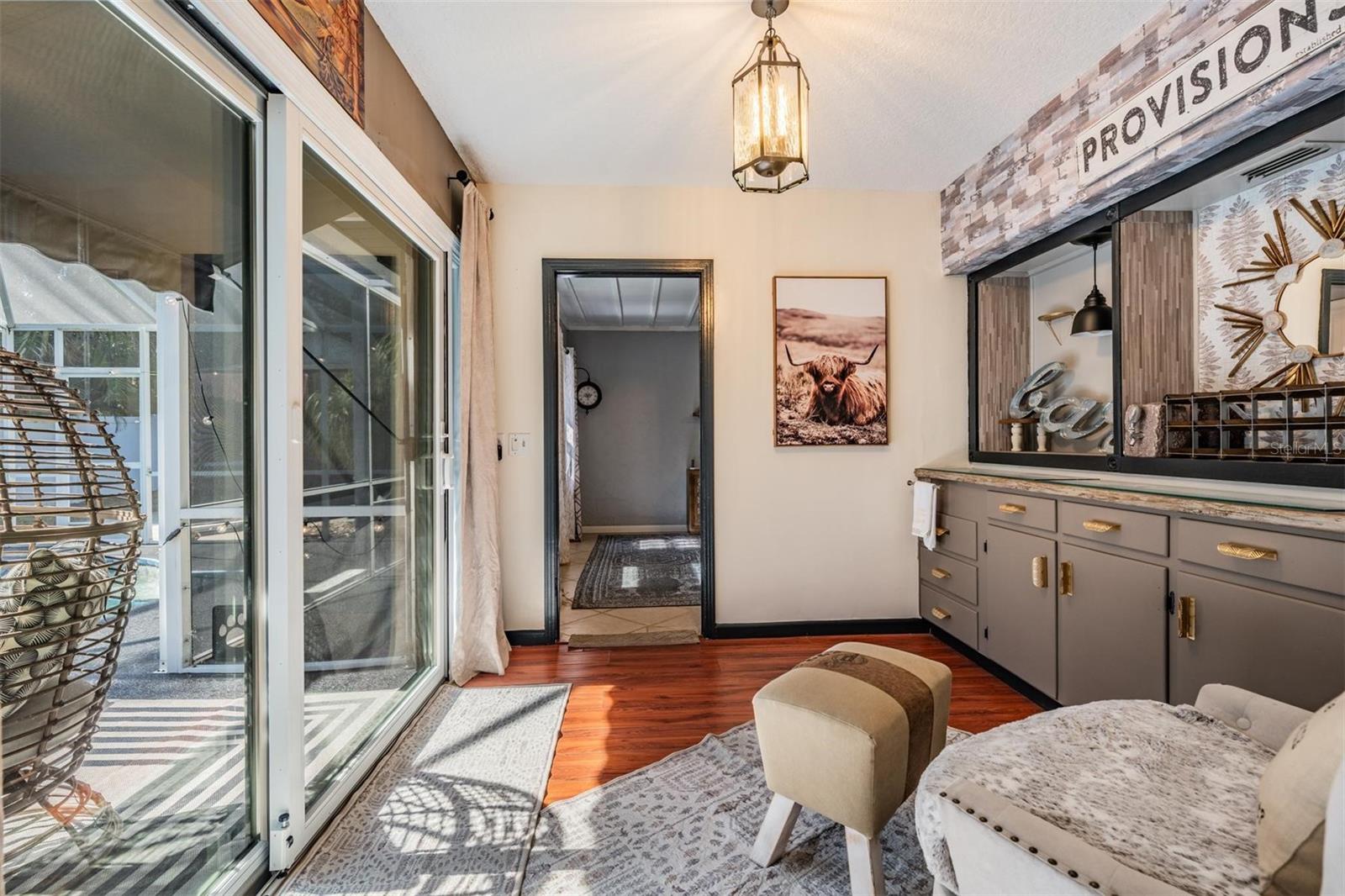 Image 21 of 49 For 302 Whitcomb Boulevard