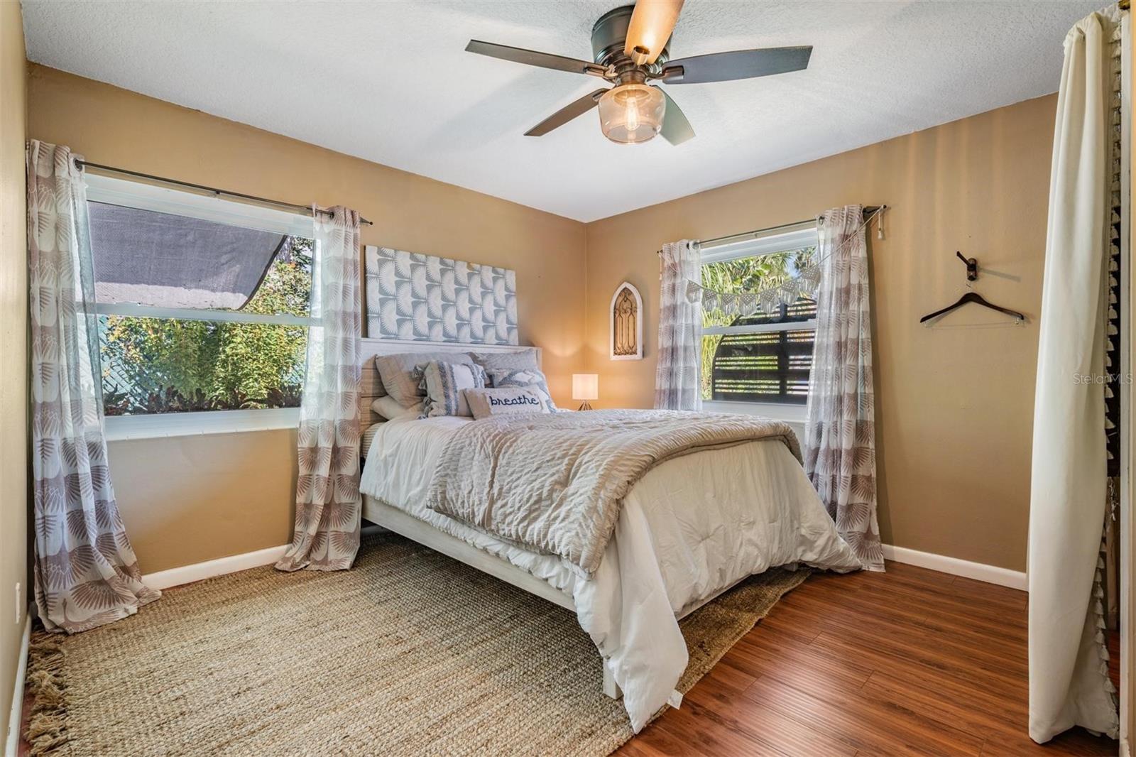 Image 27 of 49 For 302 Whitcomb Boulevard