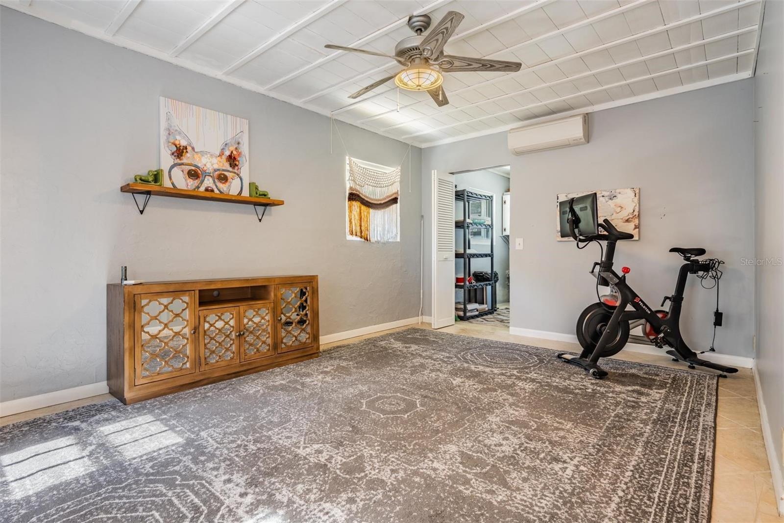 Image 31 of 49 For 302 Whitcomb Boulevard