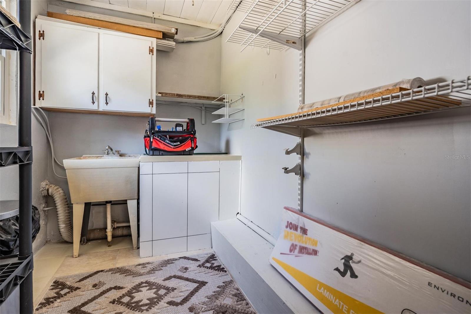 Image 32 of 49 For 302 Whitcomb Boulevard