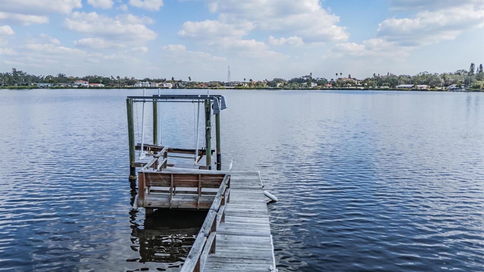 Image 42 of 49 For 302 Whitcomb Boulevard