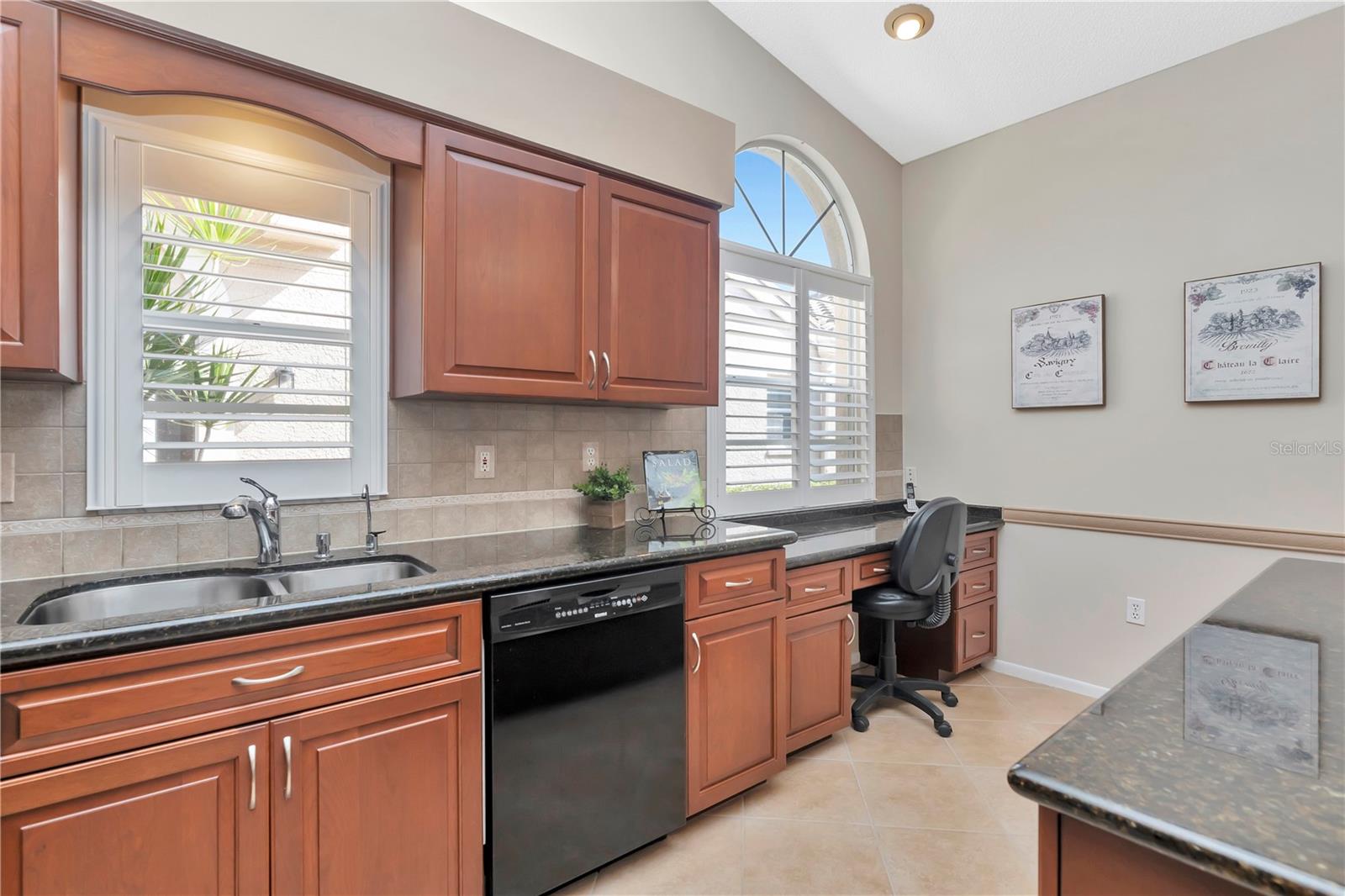 Image 19 of 50 For 3825 Darston Street