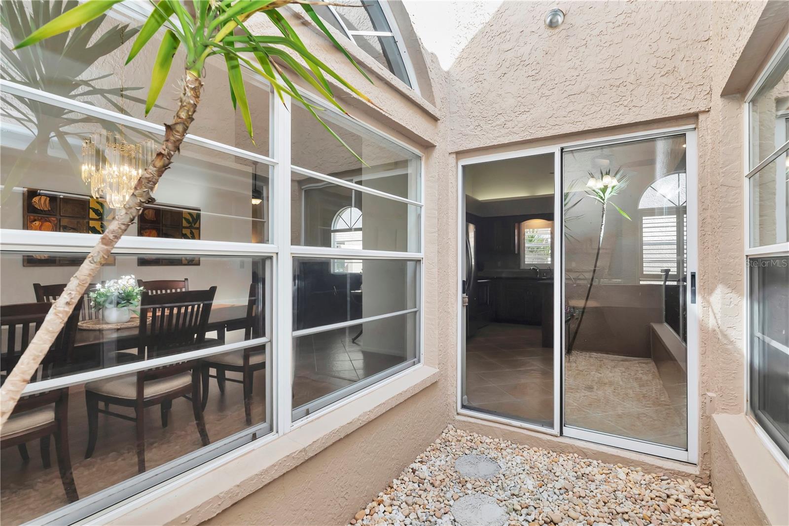 Image 20 of 50 For 3825 Darston Street