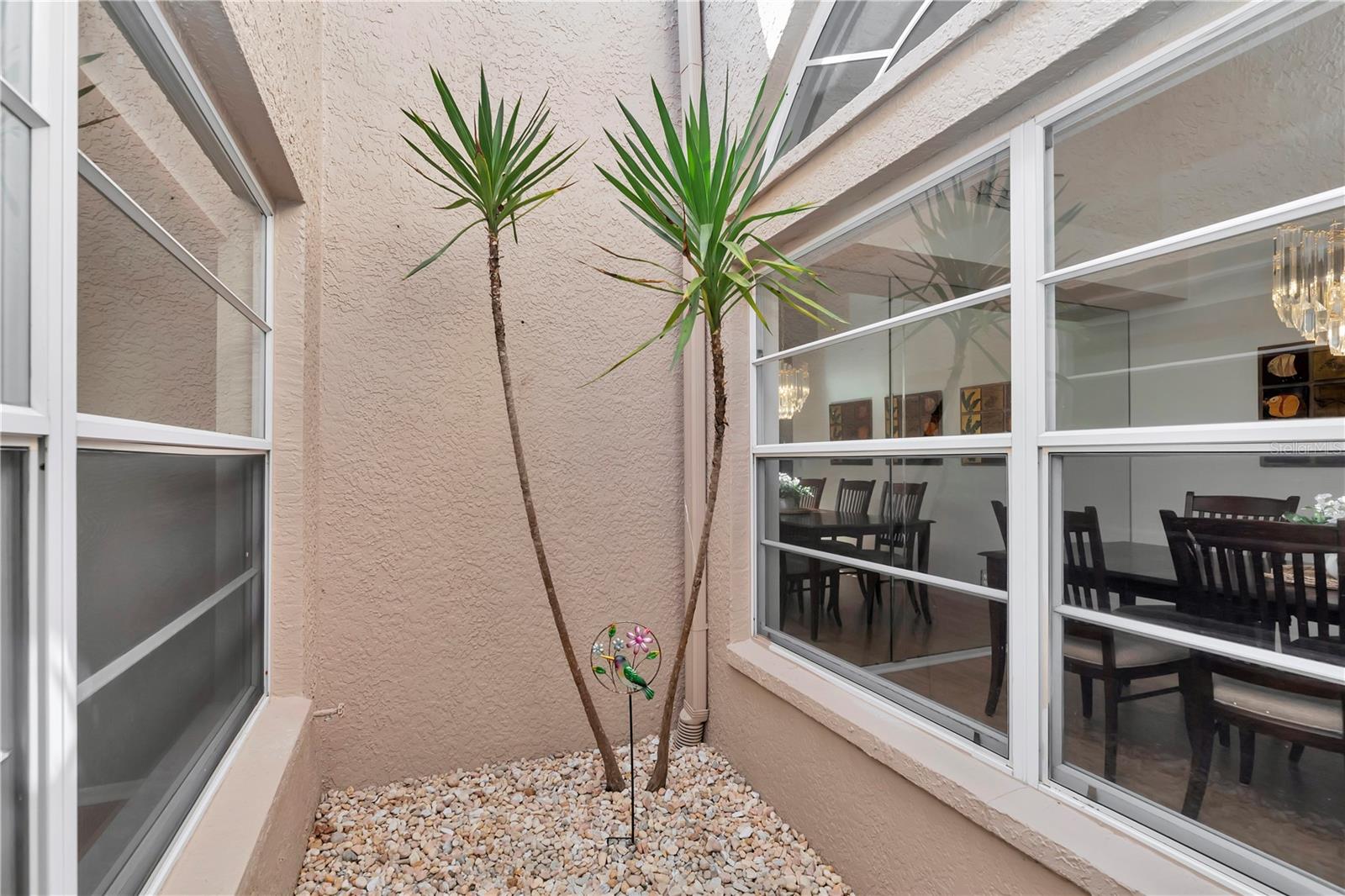 Image 21 of 50 For 3825 Darston Street