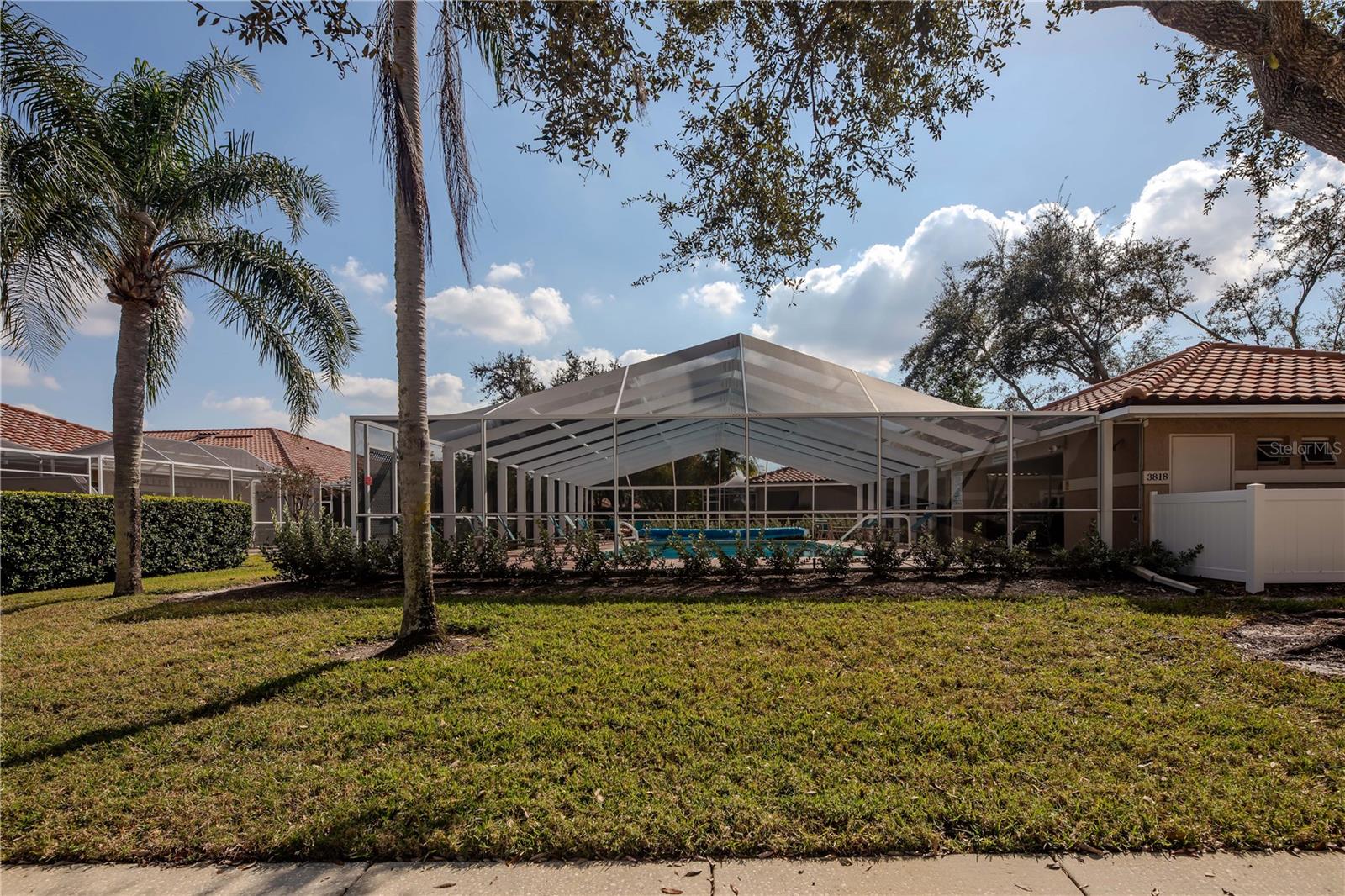 Image 40 of 50 For 3825 Darston Street