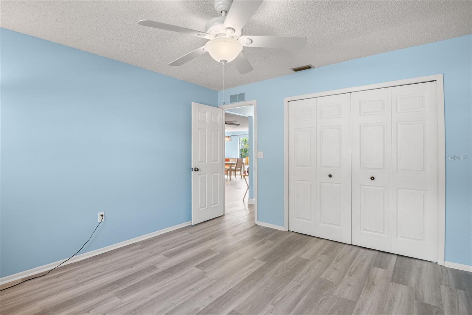 Image 26 of 32 For 110 Meadowcross Drive