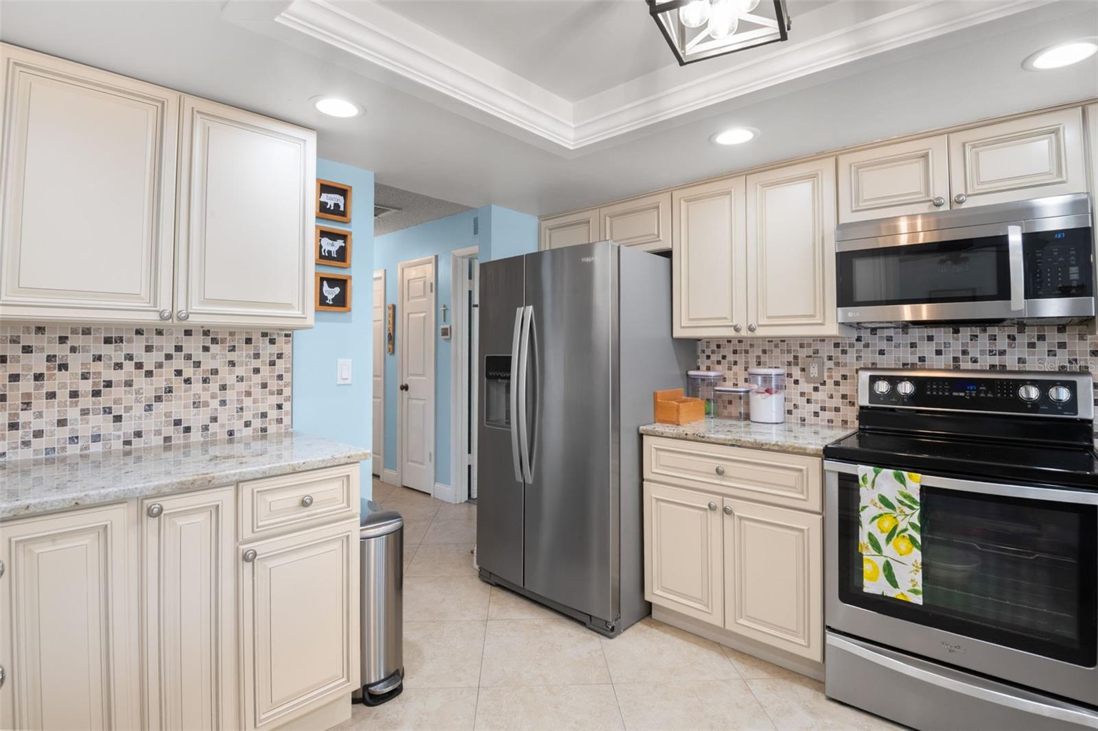 Image 8 of 32 For 110 Meadowcross Drive