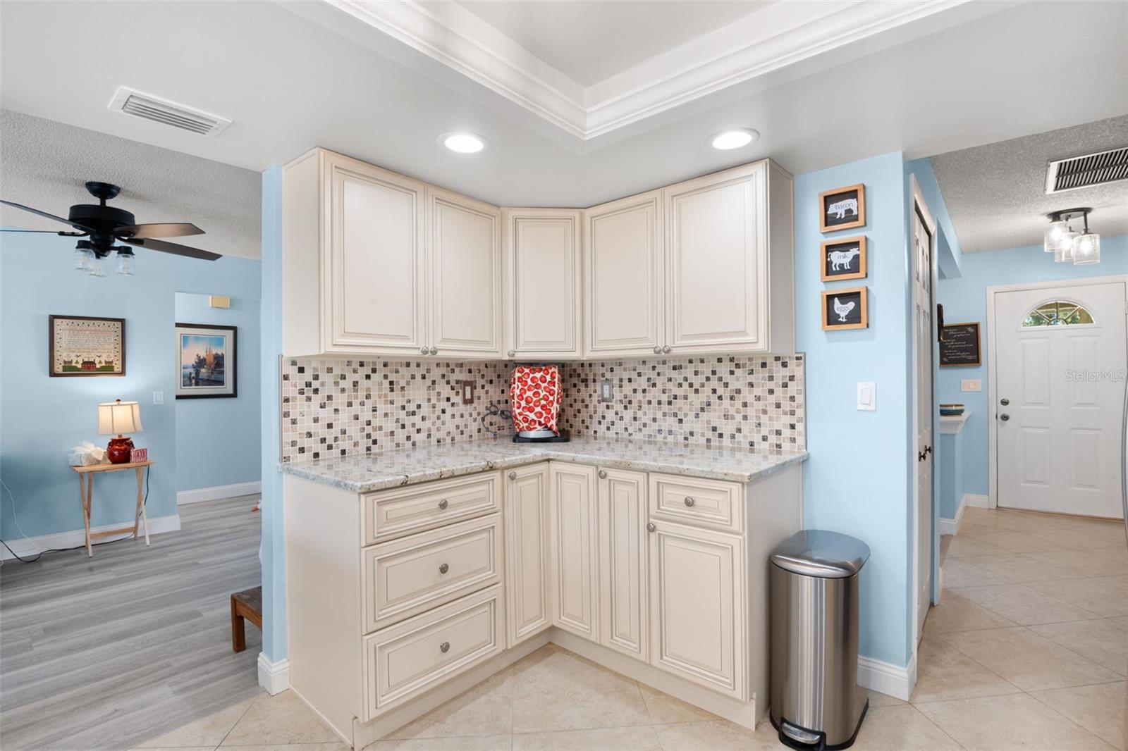 Image 9 of 32 For 110 Meadowcross Drive