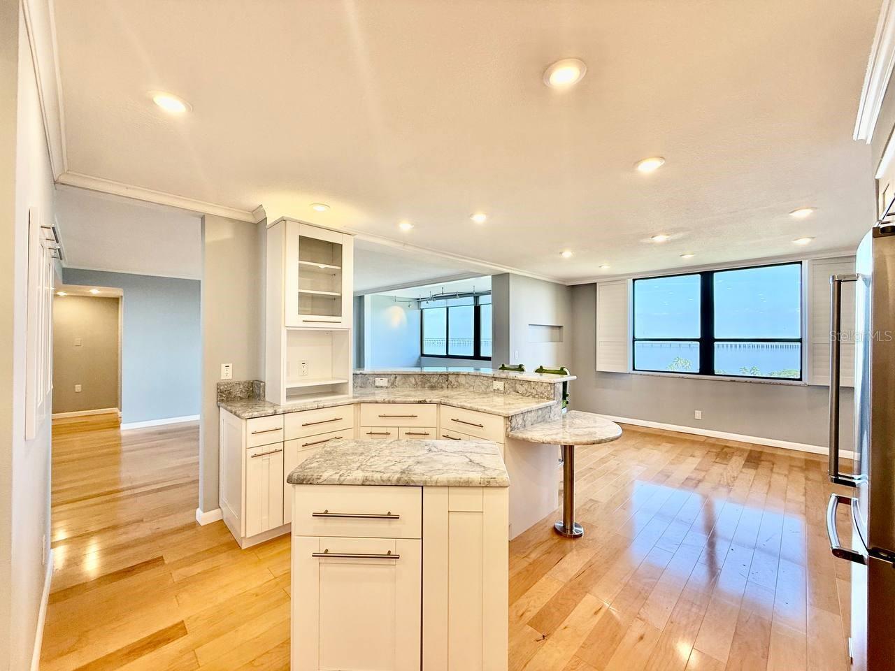 Image 16 of 37 For 2620 Cove Cay Drive 1001