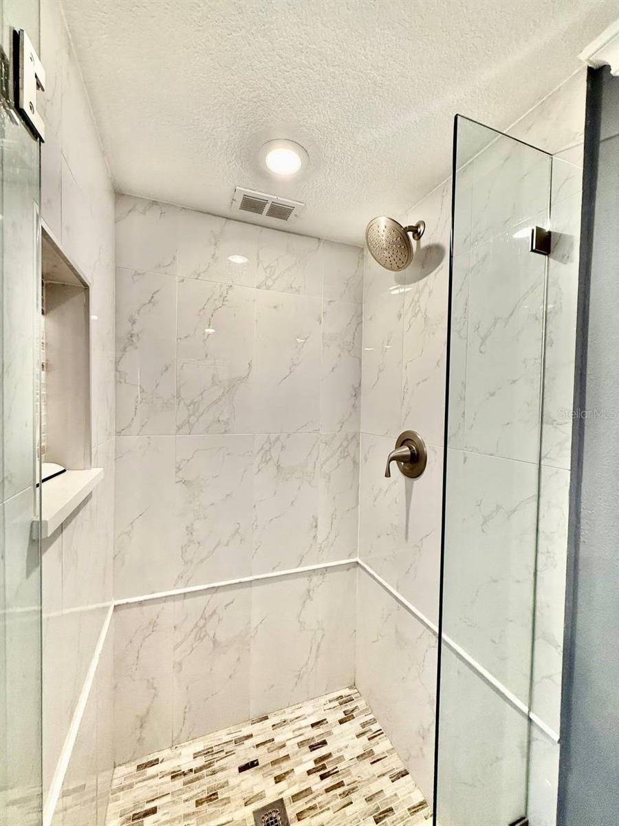 Image 28 of 37 For 2620 Cove Cay Drive 1001