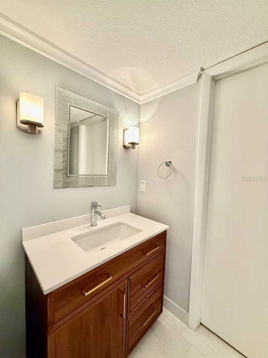 Image 33 of 37 For 2620 Cove Cay Drive 1001