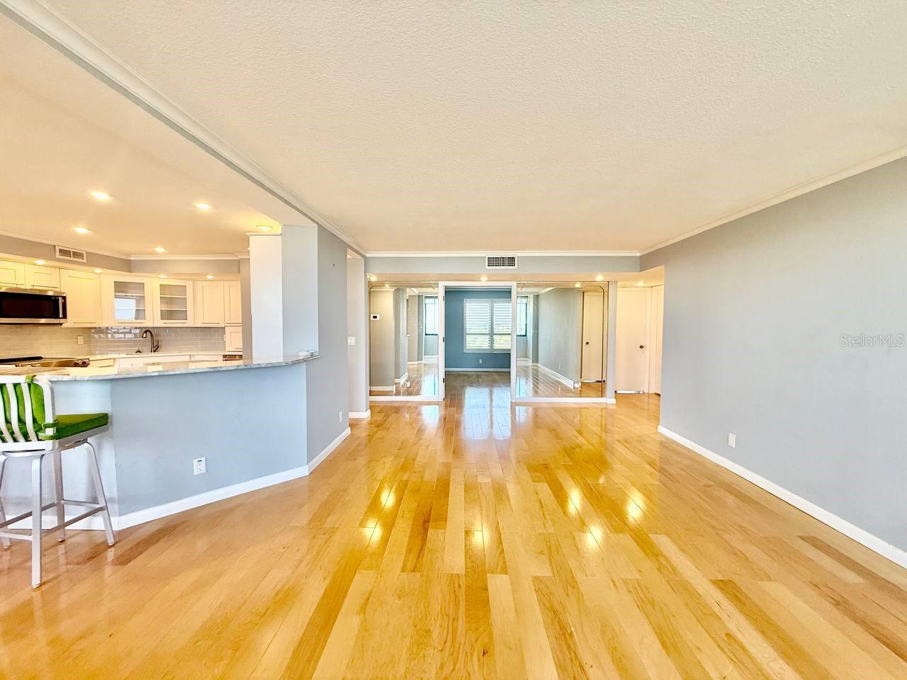 Image 8 of 37 For 2620 Cove Cay Drive 1001