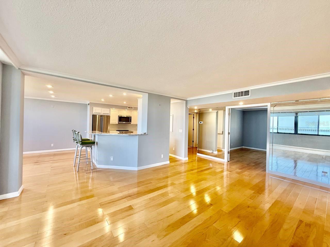 Image 9 of 37 For 2620 Cove Cay Drive 1001