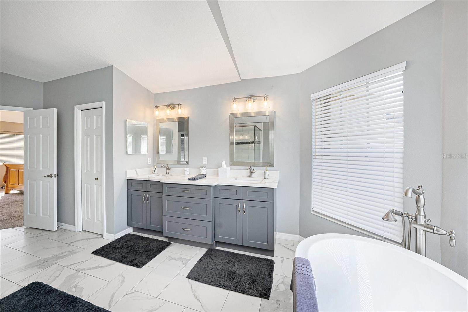 Image 22 of 44 For 8805 Cross Landing Lane