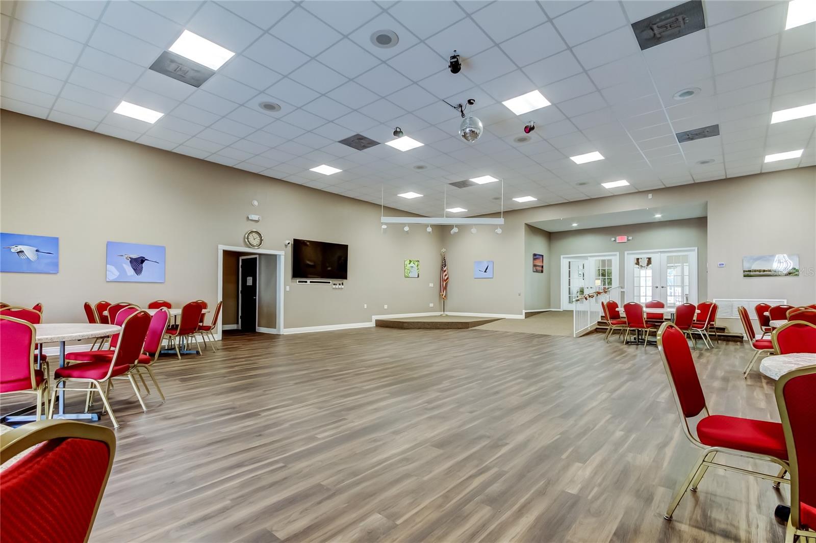 Image 33 of 44 For 13428 Norman Circle