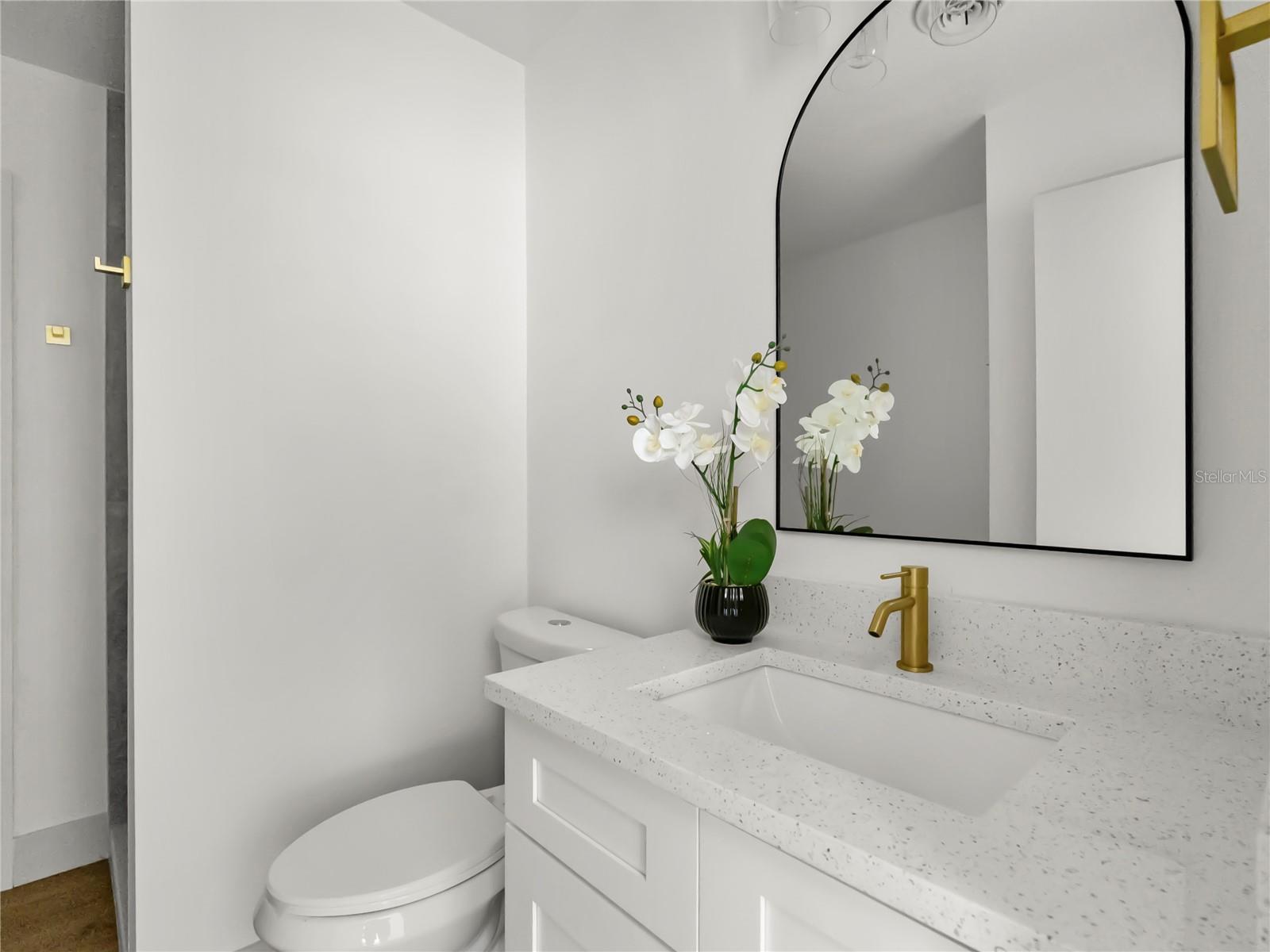 Image 19 of 27 For 5125 Louvre Avenue