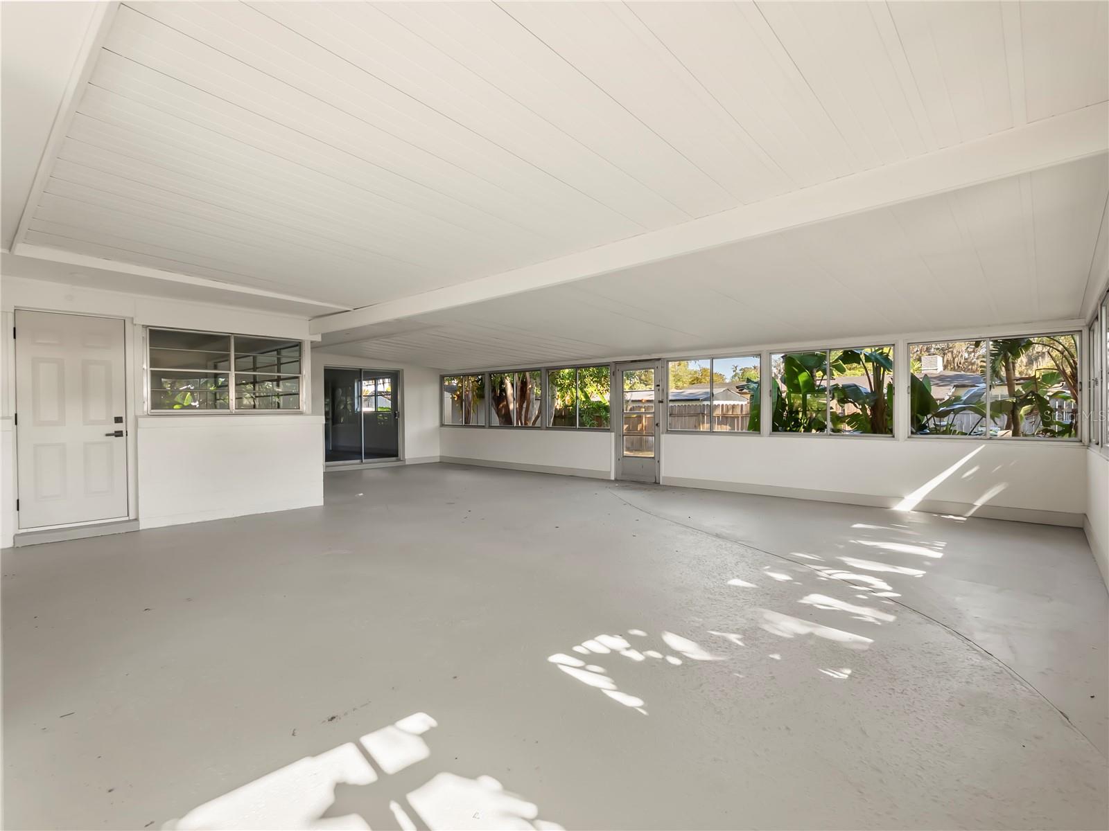 Image 22 of 27 For 5125 Louvre Avenue