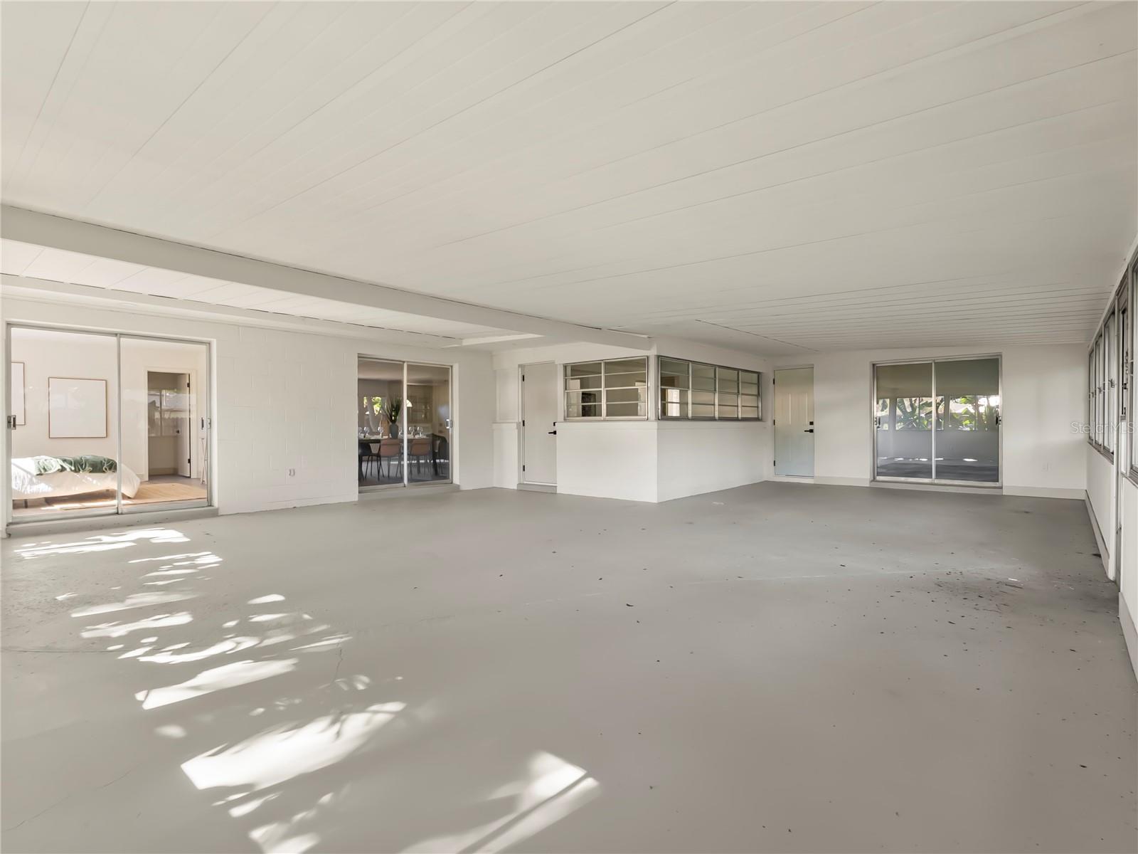 Image 23 of 27 For 5125 Louvre Avenue