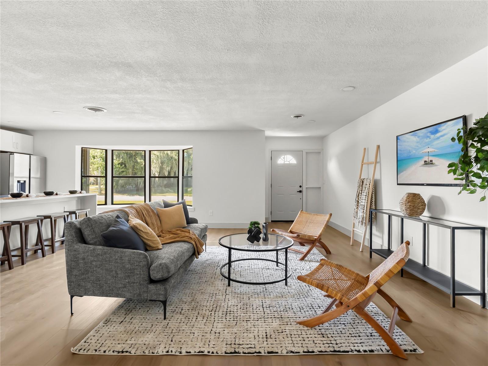 Image 5 of 27 For 5125 Louvre Avenue