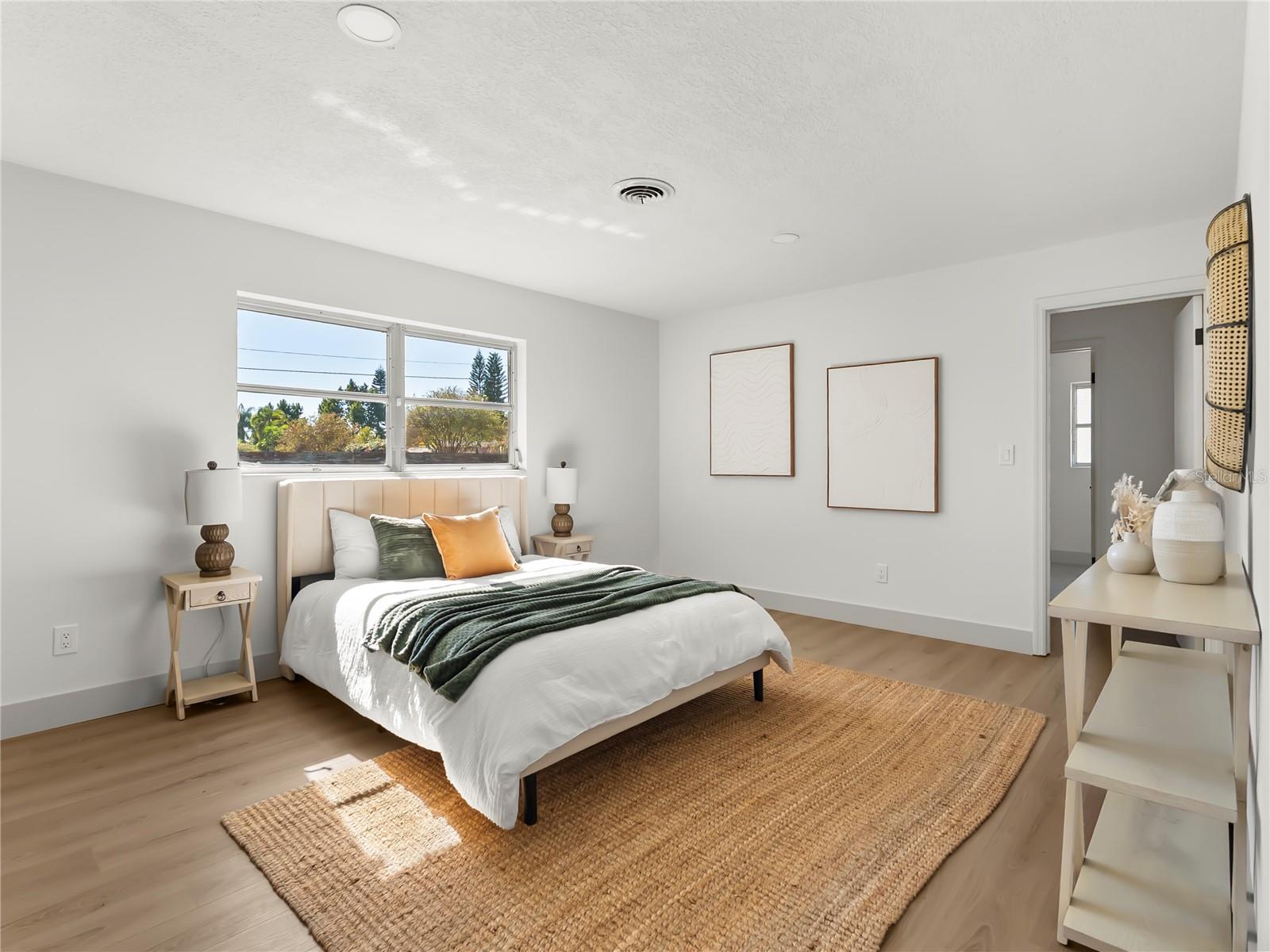 Image 9 of 27 For 5125 Louvre Avenue