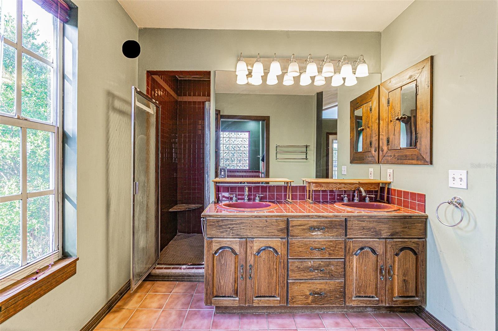 Image 14 of 54 For 12510 Forest Hills Drive