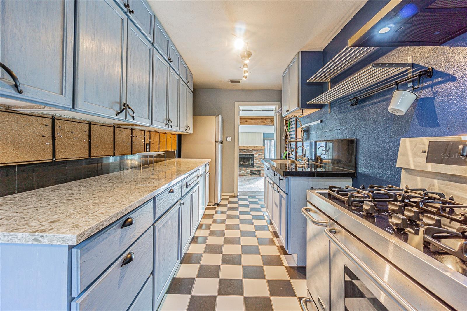 Image 16 of 54 For 12510 Forest Hills Drive