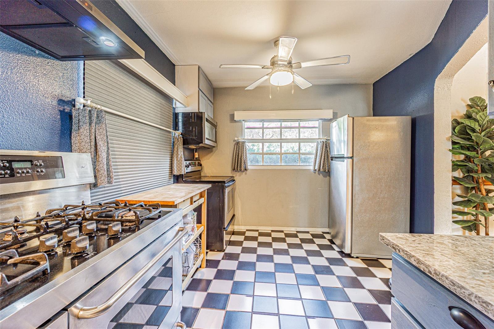 Image 17 of 54 For 12510 Forest Hills Drive