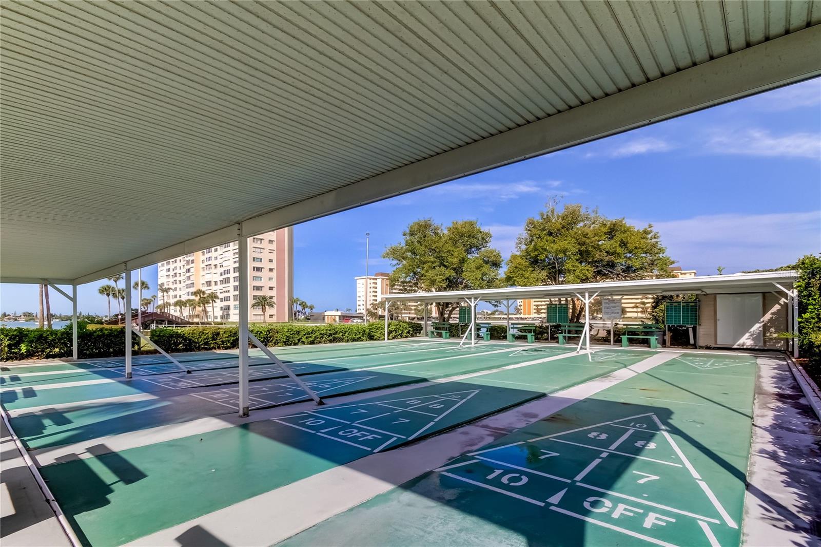 Image 30 of 45 For 4775 Cove Circle 1008