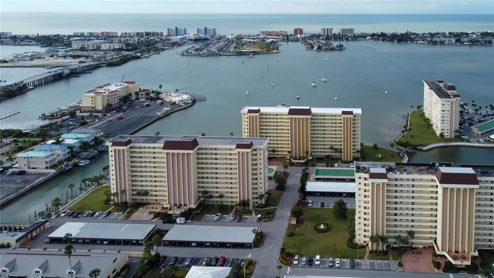 Image 43 of 45 For 4775 Cove Circle 1008