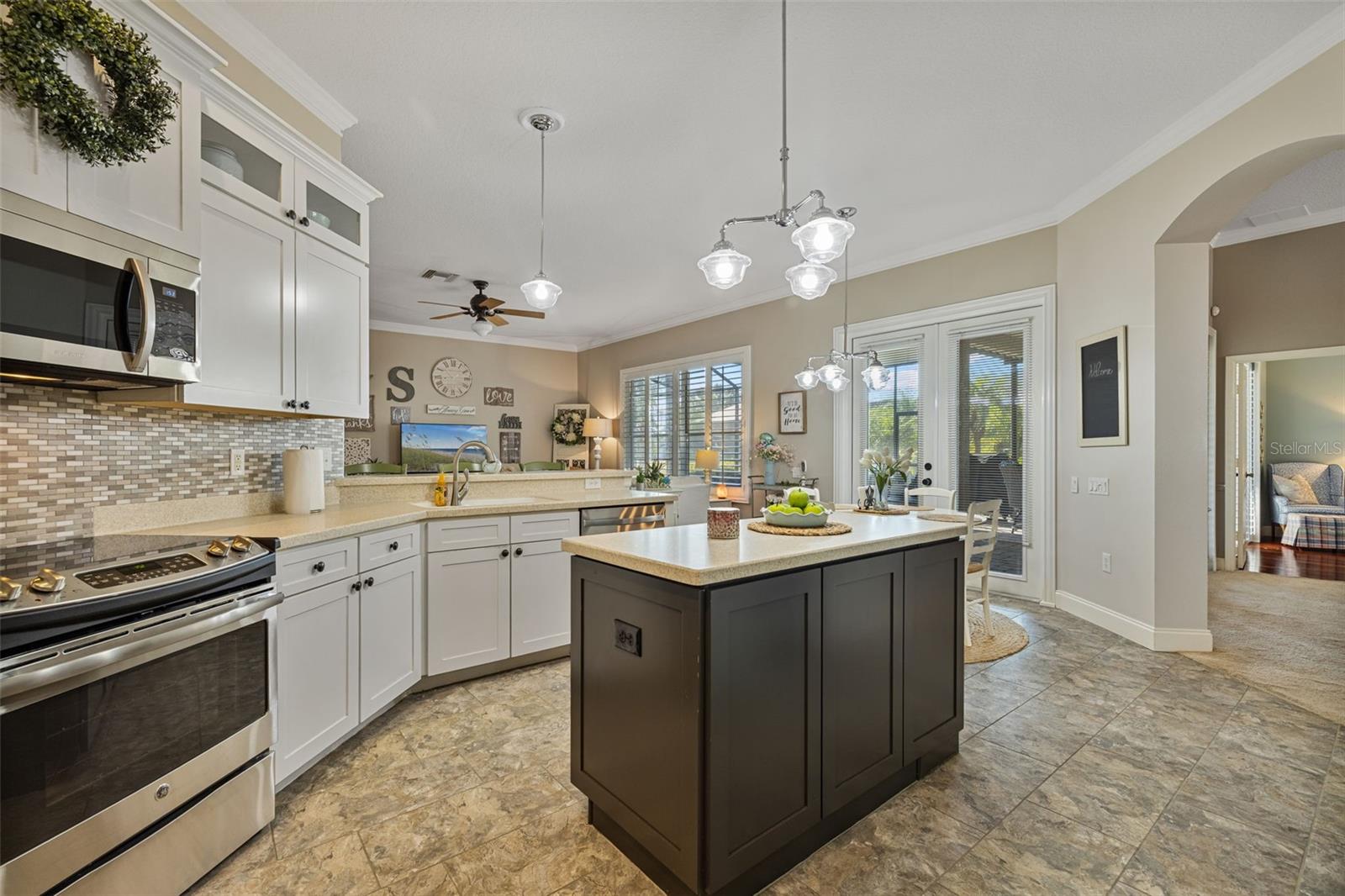 Image 19 of 53 For 5130 Spectacular Bid Drive