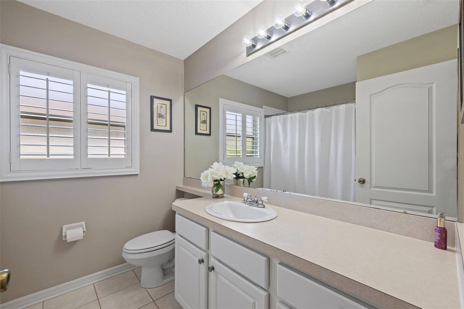 Image 28 of 53 For 5130 Spectacular Bid Drive