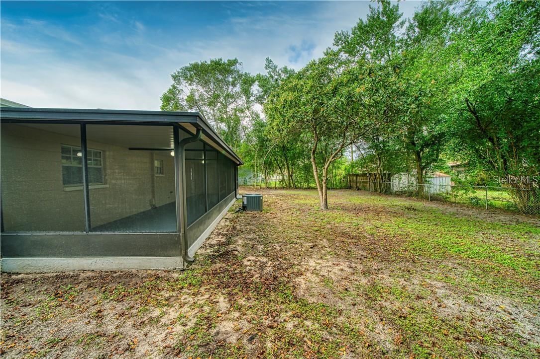 Image 18 of 29 For 6126 Whiteway Drive