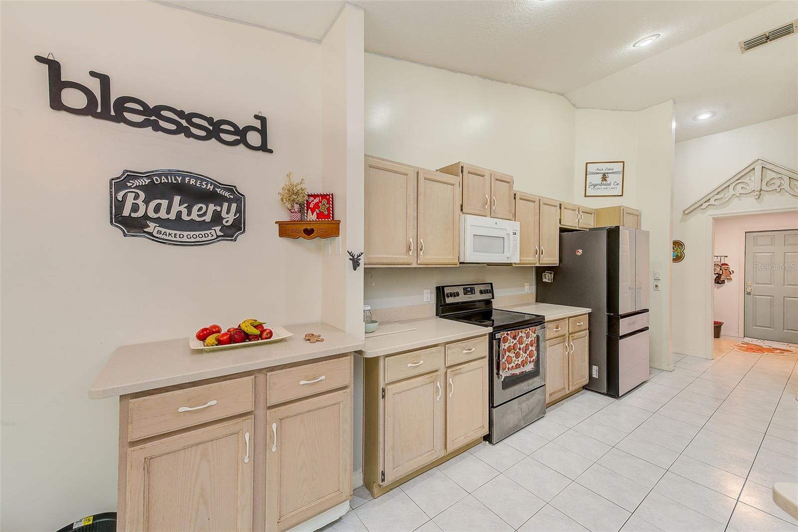 Image 16 of 51 For 30 Lemington Court