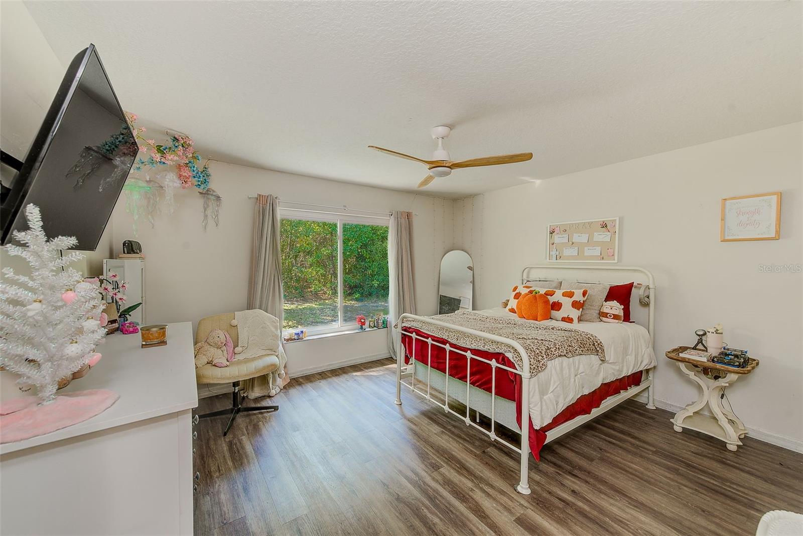 Image 32 of 51 For 30 Lemington Court