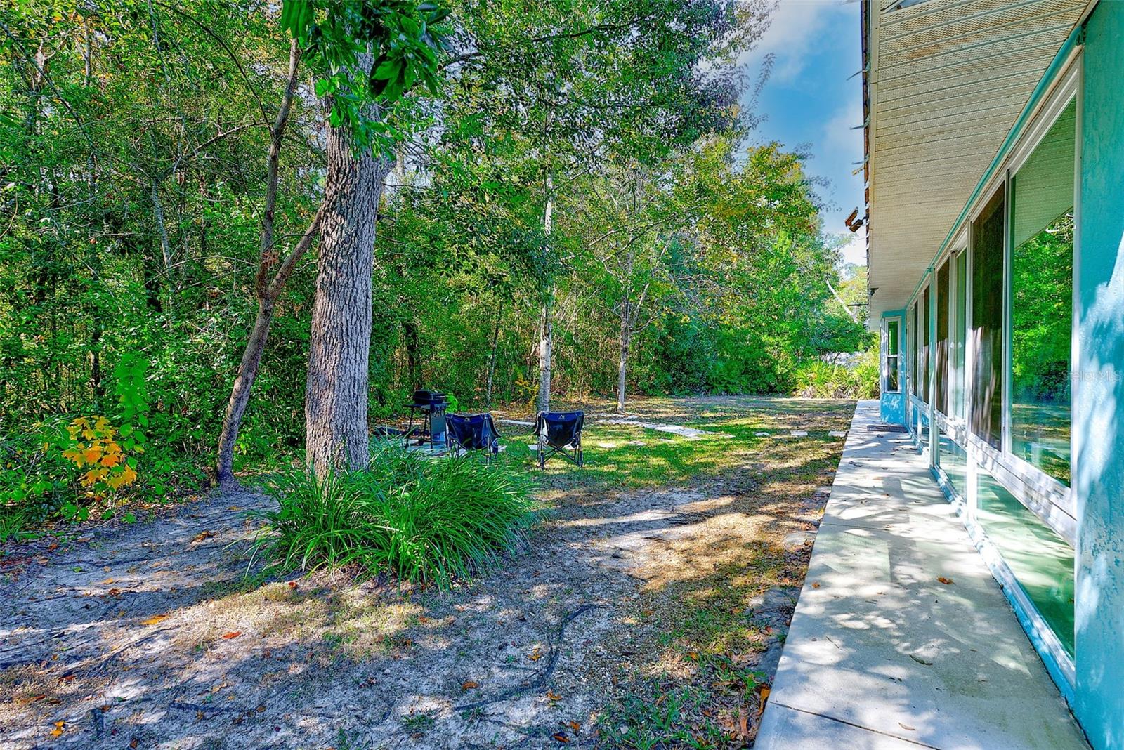 Image 41 of 51 For 30 Lemington Court