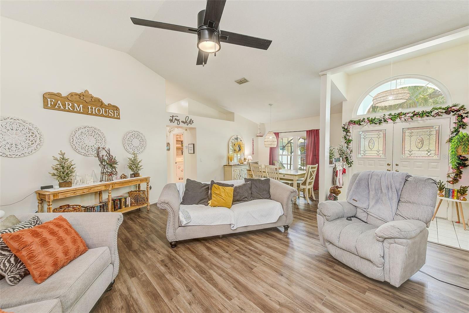 Image 6 of 51 For 30 Lemington Court