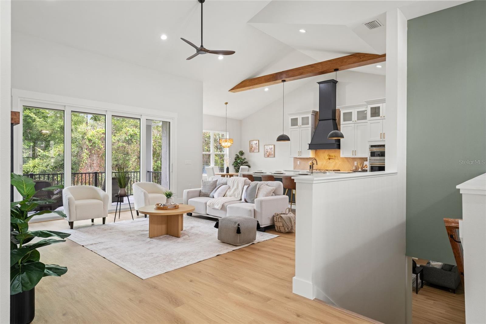 Listing photo id 11 for 4522 Majestic Hills Loop