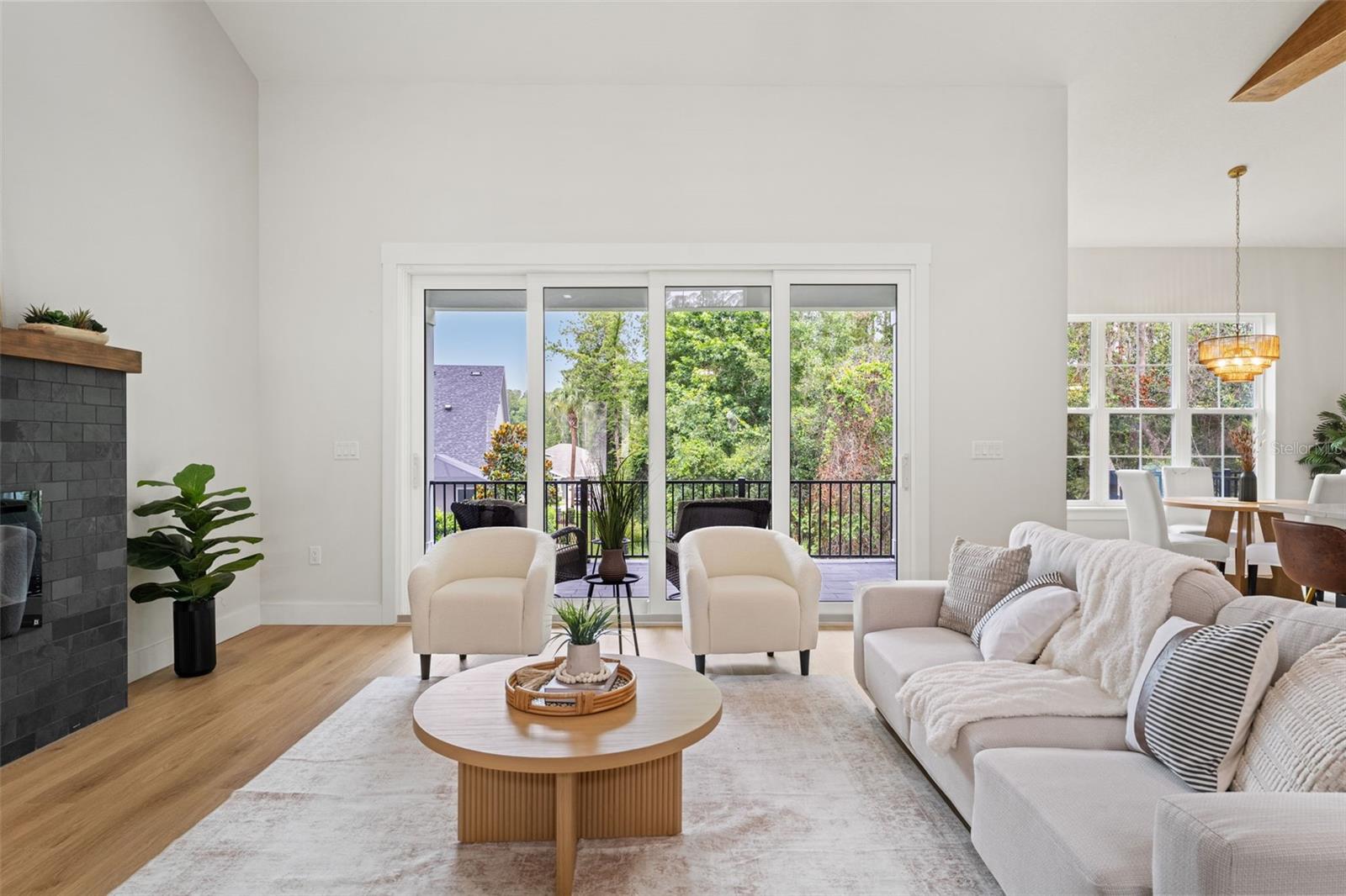 Listing photo id 13 for 4522 Majestic Hills Loop