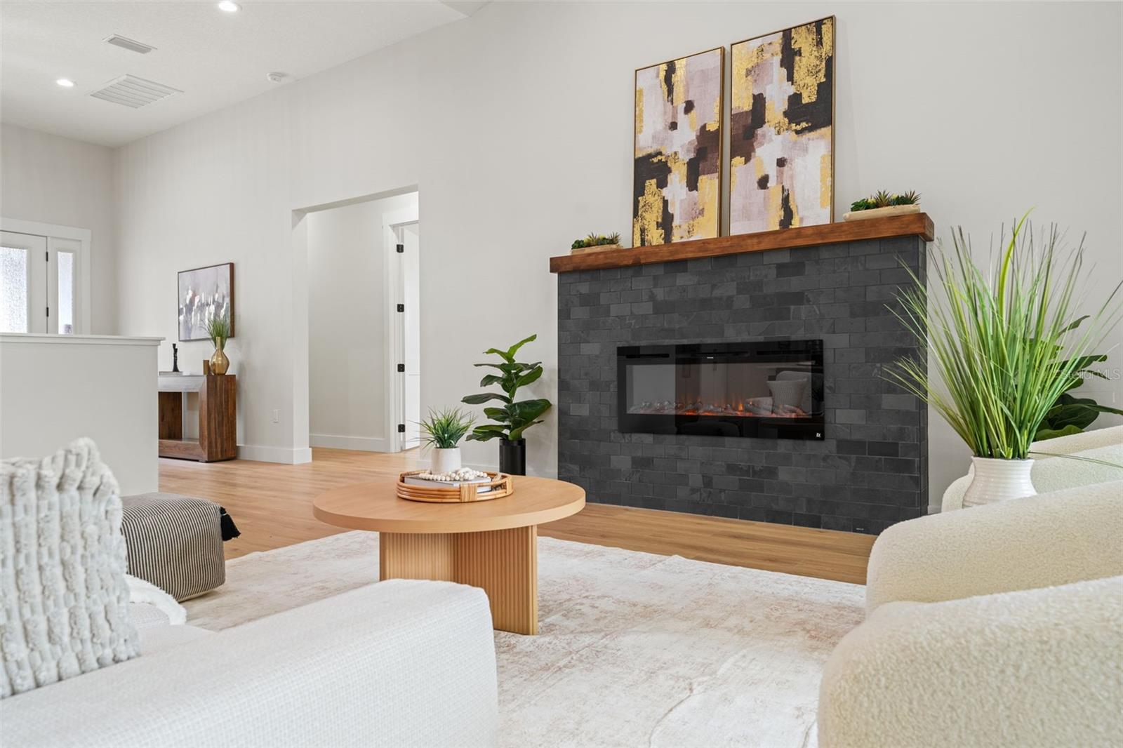 Listing photo id 15 for 4522 Majestic Hills Loop