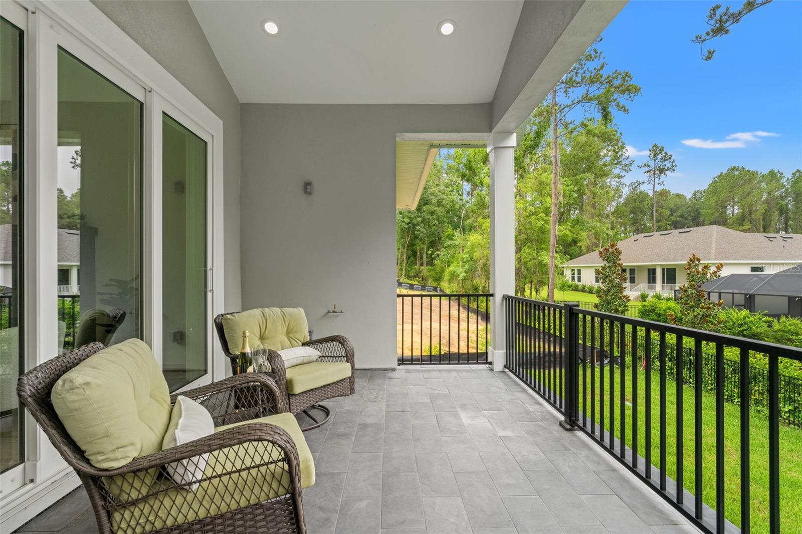 Listing photo id 18 for 4522 Majestic Hills Loop