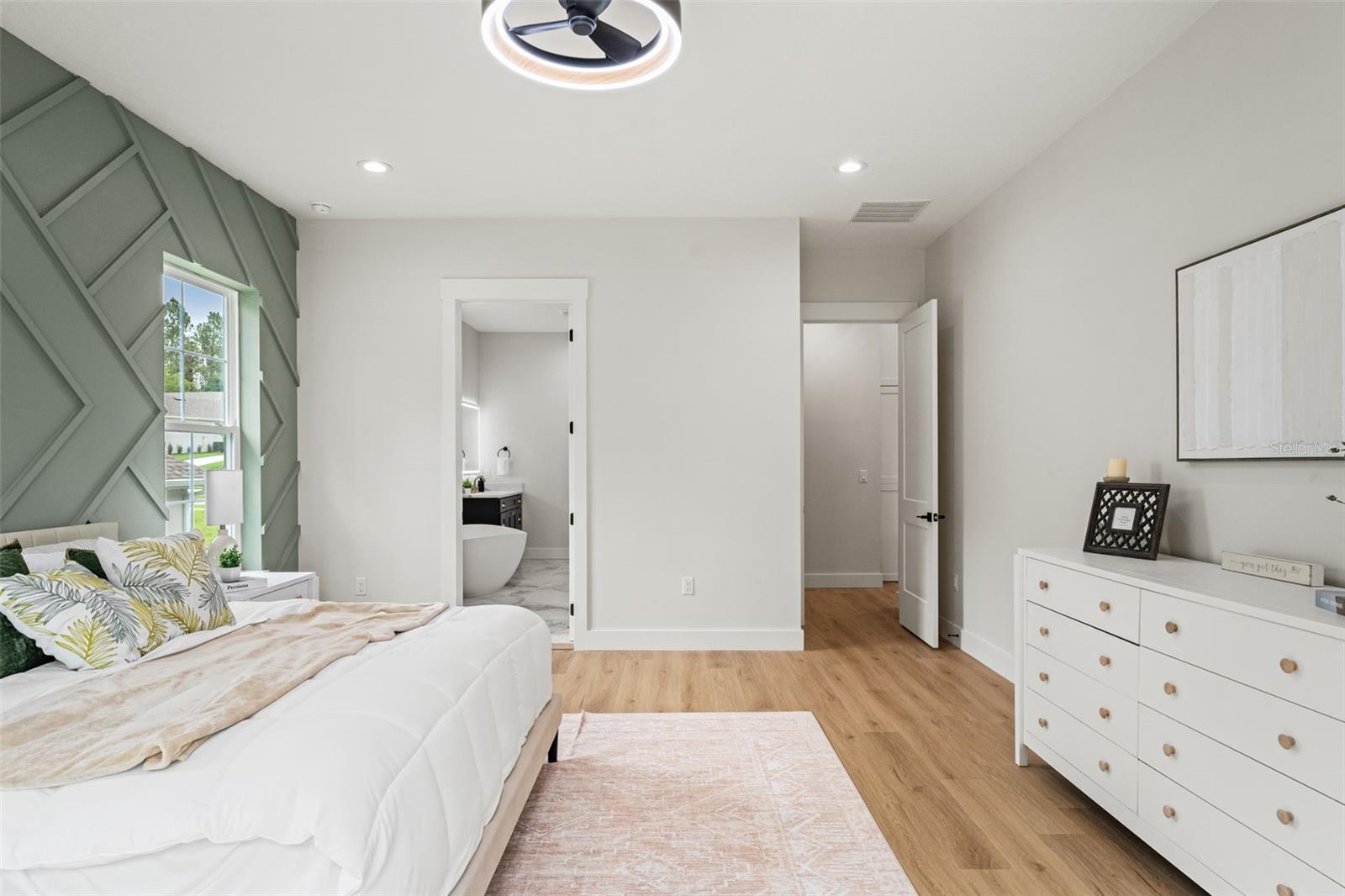 Listing photo id 38 for 4522 Majestic Hills Loop