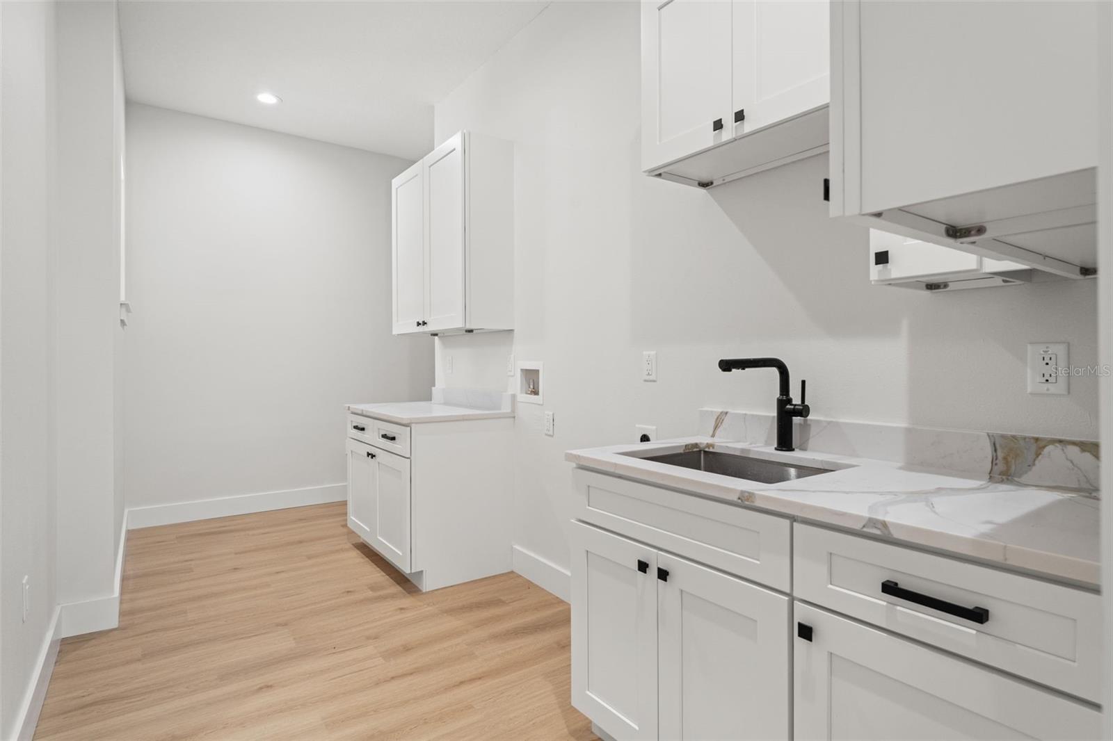 Listing photo id 51 for 4522 Majestic Hills Loop