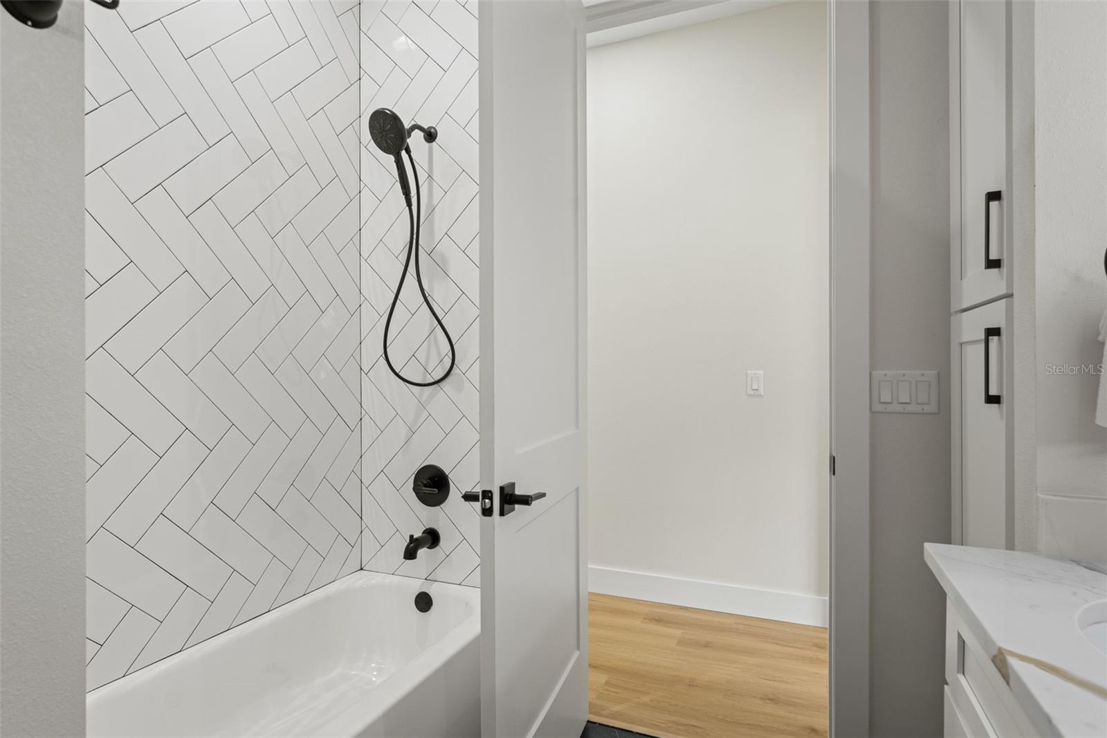 Listing photo id 63 for 4522 Majestic Hills Loop